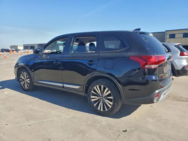 JA4AD3A33KZ033781 2019 MITSUBISHI OUTLANDER - Image 2