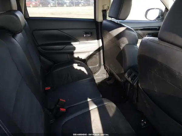 JA4AD3A33KZ045087 2019 MITSUBISHI OUTLANDER - Image 8