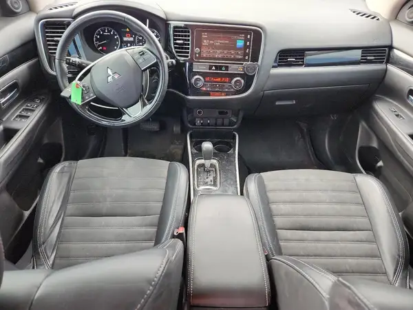 JA4AD3A33KZ045588 2019 MITSUBISHI OUTLANDER - Image 8