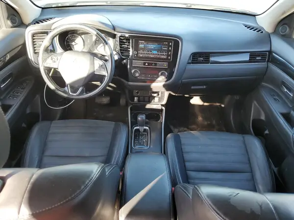 JA4AD3A33KZ046434 2019 MITSUBISHI OUTLANDER - Image 8