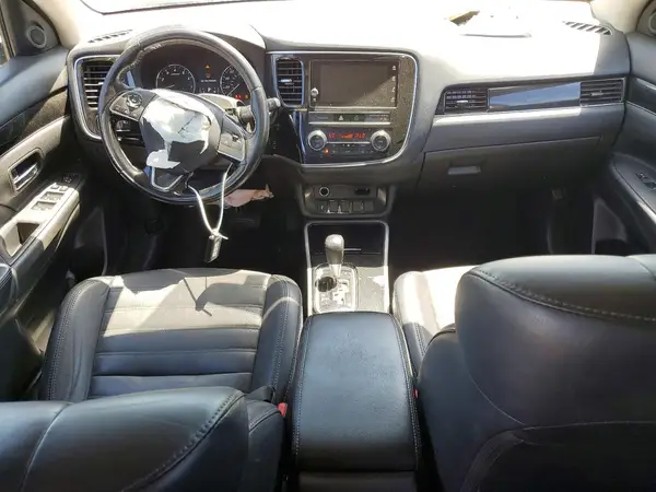 JA4AD3A33KZ046479 2019 MITSUBISHI OUTLANDER - Image 8