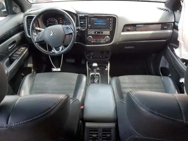 JA4AD3A33KZ050032 2019 MITSUBISHI OUTLANDER - Image 8