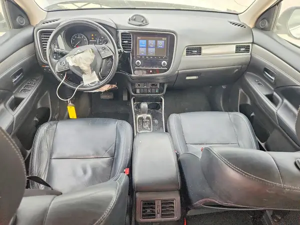 JA4AD3A33LJ000604 2020 MITSUBISHI OUTLANDER - Image 8