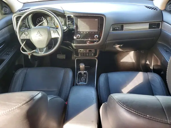JA4AD3A33LJ001431 2020 MITSUBISHI OUTLANDER - Image 8