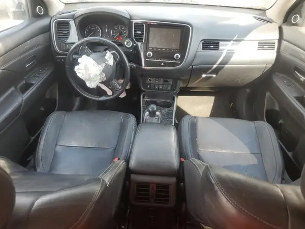 JA4AD3A33LZ004959 2020 MITSUBISHI OUTLANDER - Image 8