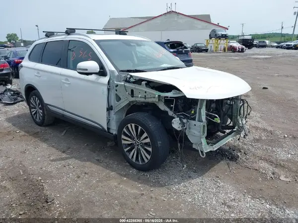 JA4AD3A33LZ006114 2020 MITSUBISHI OUTLANDER - Image 1