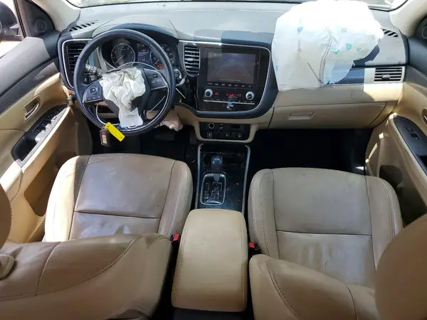 JA4AD3A33LZ013256 2020 MITSUBISHI OUTLANDER - Image 8