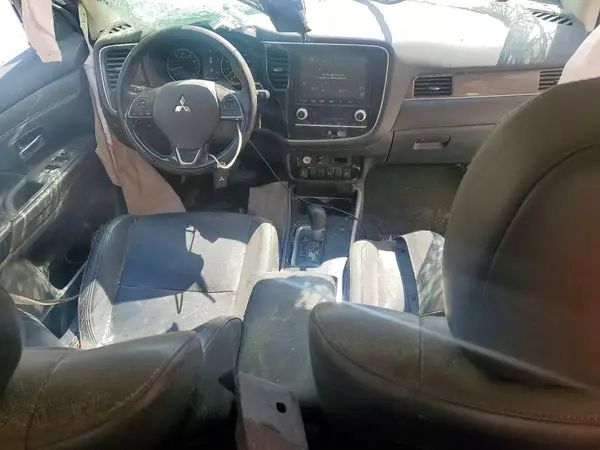 JA4AD3A33LZ017940 2020 MITSUBISHI OUTLANDER - Image 8