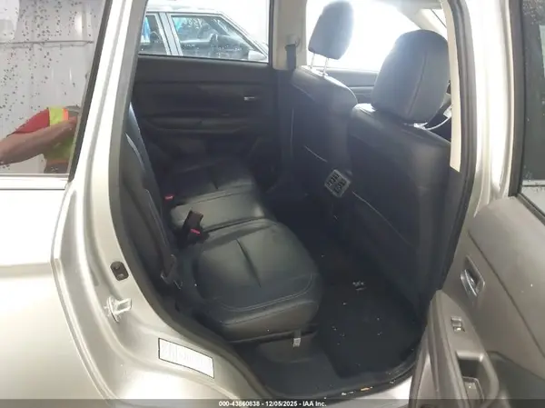 JA4AD3A33LZ020773 2020 MITSUBISHI OUTLANDER - Image 8