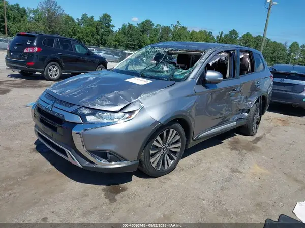 JA4AD3A33LZ022345 2020 MITSUBISHI OUTLANDER - Image 2