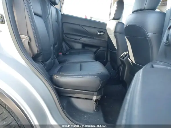 JA4AD3A33LZ027254 2020 MITSUBISHI OUTLANDER - Image 8