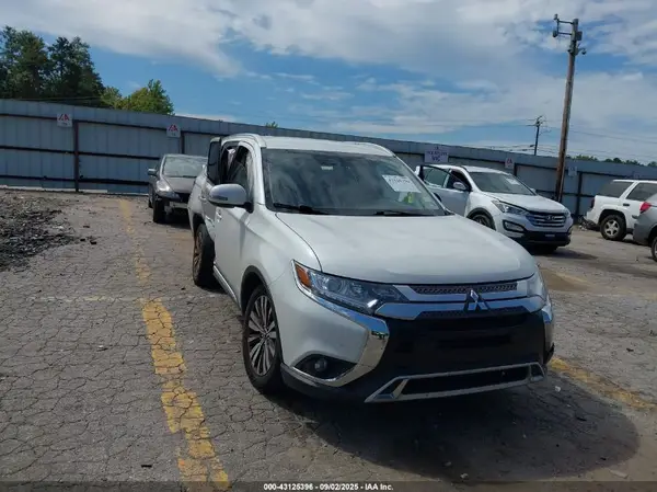 JA4AD3A33LZ031515 2020 MITSUBISHI OUTLANDER - Image 1