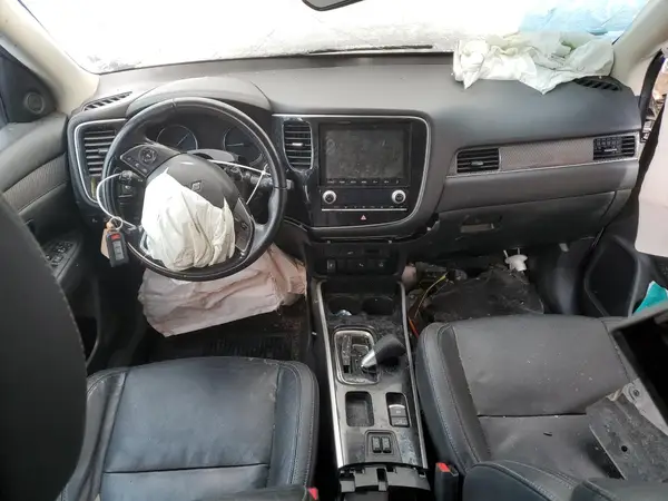 JA4AD3A33LZ040571 2020 MITSUBISHI OUTLANDER - Image 8