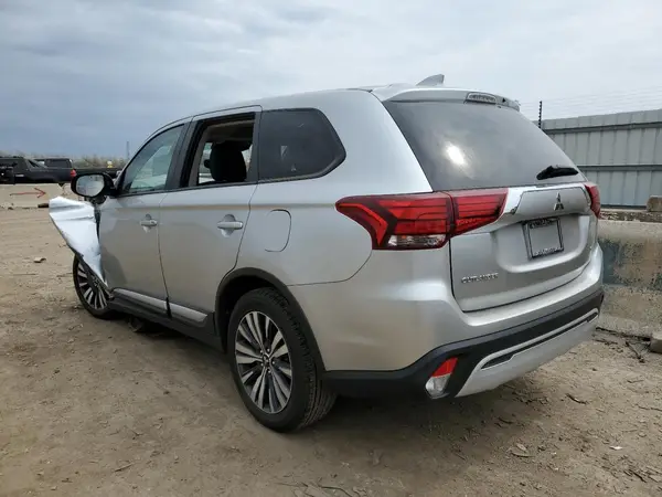 JA4AD3A33LZ043695 2020 MITSUBISHI OUTLANDER - Image 2