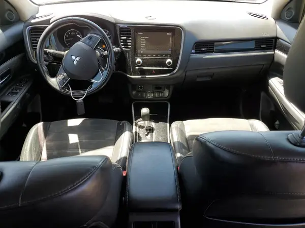 JA4AD3A33LZ046810 2020 MITSUBISHI OUTLANDER - Image 8