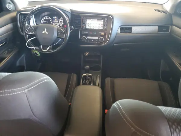 JA4AD3A34GZ002997 2016 MITSUBISHI OUTLANDER - Image 8