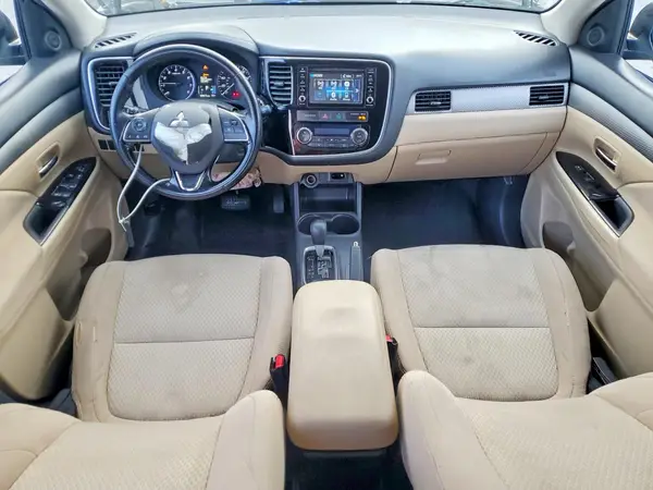 JA4AD3A34GZ005656 2016 MITSUBISHI OUTLANDER - Image 8
