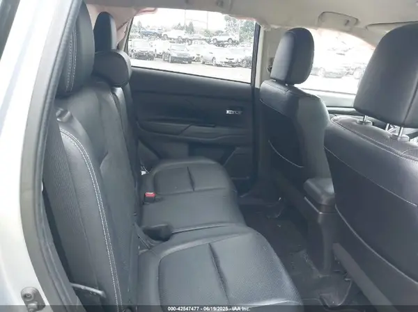 JA4AD3A34GZ005690 2016 MITSUBISHI OUTLANDER - Image 8