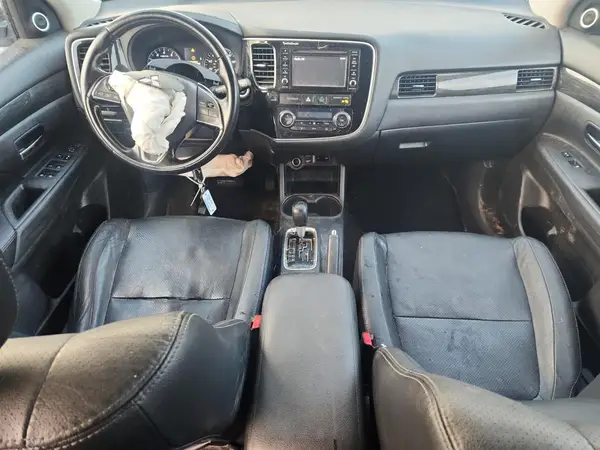 JA4AD3A34GZ006595 2016 MITSUBISHI OUTLANDER - Image 8