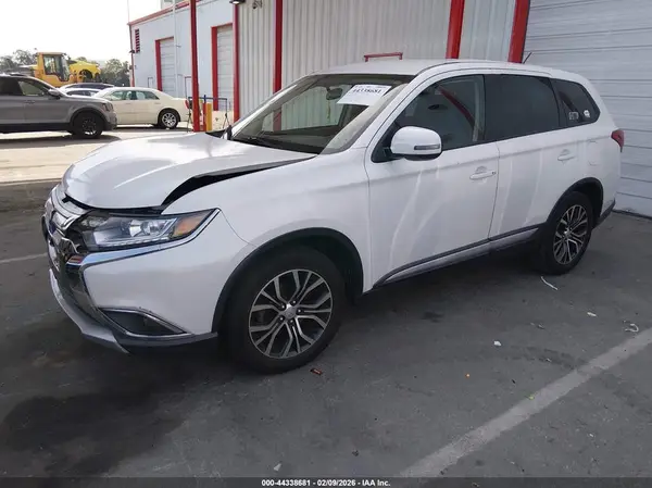 JA4AD3A34GZ008878 2016 MITSUBISHI OUTLANDER - Image 2