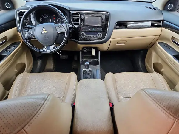 JA4AD3A34GZ010727 2016 MITSUBISHI OUTLANDER - Image 8