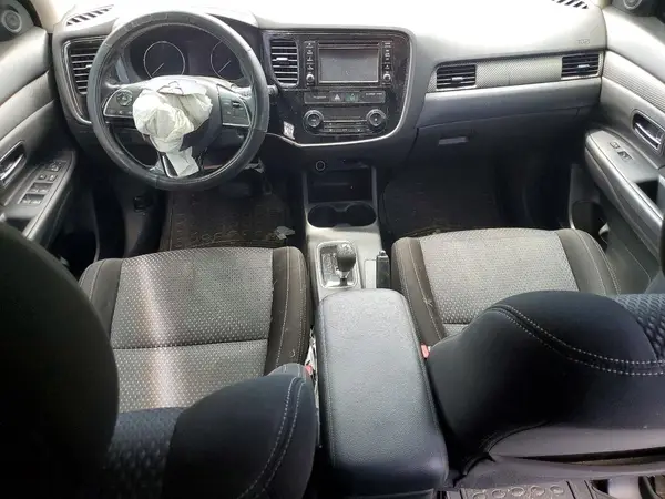 JA4AD3A34GZ011148 2016 MITSUBISHI OUTLANDER - Image 8
