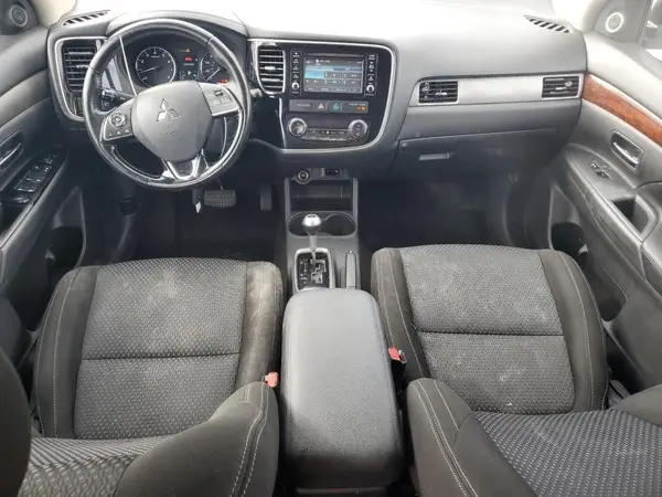JA4AD3A34GZ013272 2016 MITSUBISHI OUTLANDER - Image 8