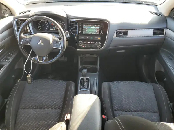 JA4AD3A34GZ014308 2016 MITSUBISHI OUTLANDER - Image 8
