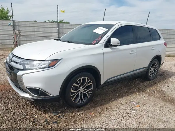 JA4AD3A34GZ016379 2016 MITSUBISHI OUTLANDER - Image 2