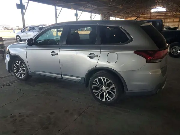 JA4AD3A34GZ016835 2016 MITSUBISHI OUTLANDER - Image 2