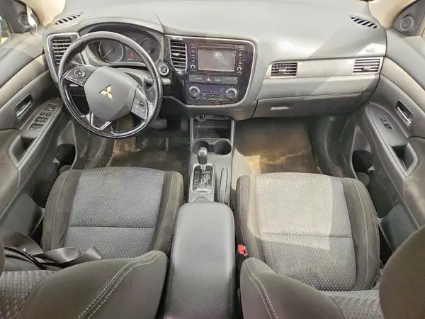 JA4AD3A34GZ020206 2016 MITSUBISHI OUTLANDER - Image 8