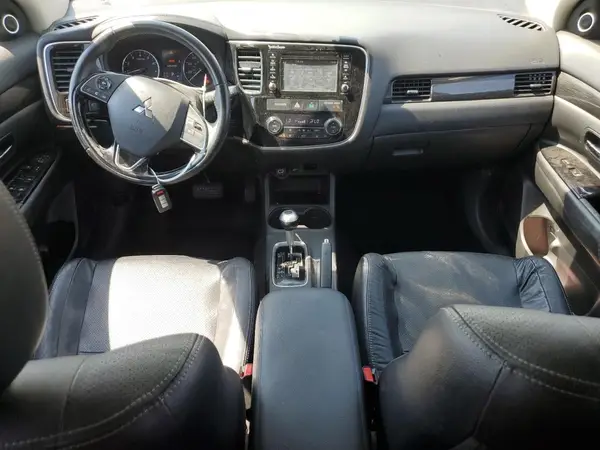 JA4AD3A34GZ027379 2016 MITSUBISHI OUTLANDER - Image 8