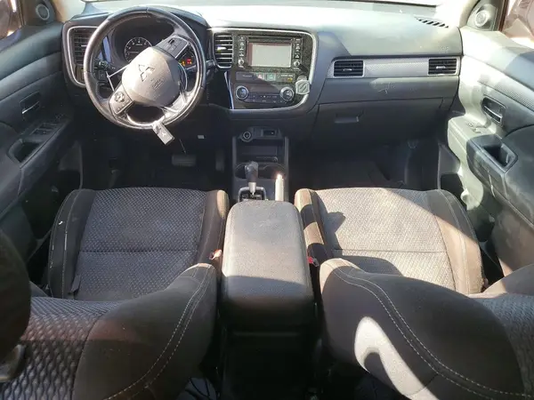 JA4AD3A34GZ040231 2016 MITSUBISHI OUTLANDER - Image 8