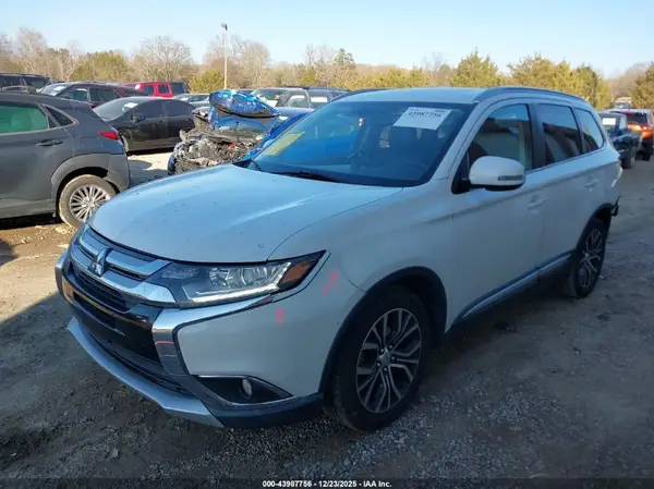 JA4AD3A34HZ016514 2017 MITSUBISHI OUTLANDER - Image 2