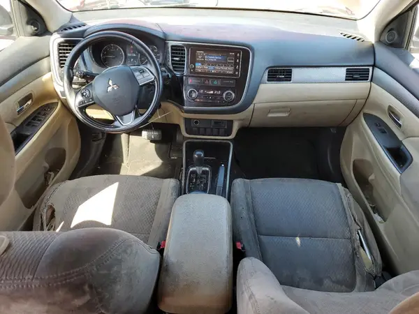 JA4AD3A34HZ019607 2017 MITSUBISHI OUTLANDER - Image 8