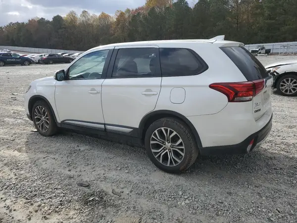 JA4AD3A34HZ021793 2017 MITSUBISHI OUTLANDER - Image 2