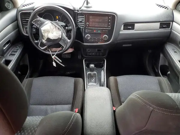 JA4AD3A34HZ022488 2017 MITSUBISHI OUTLANDER - Image 8