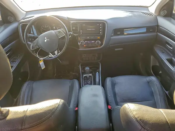 JA4AD3A34HZ025939 2017 MITSUBISHI OUTLANDER - Image 8