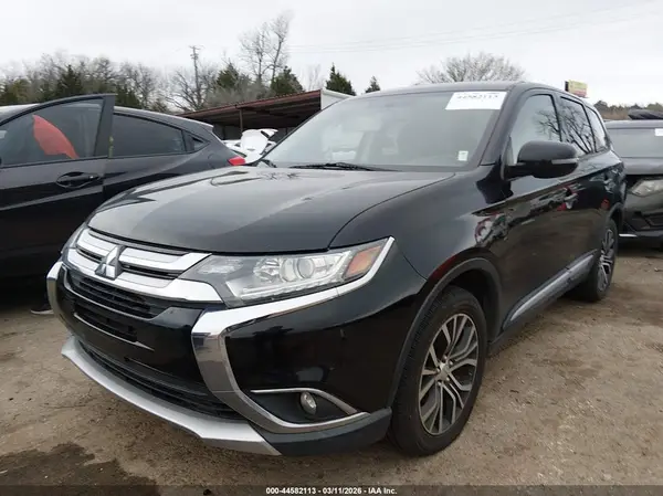 JA4AD3A34HZ026928 2017 MITSUBISHI OUTLANDER - Image 2