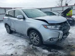 JA4AD3A34HZ028498 2017 MITSUBISHI OUTLANDER