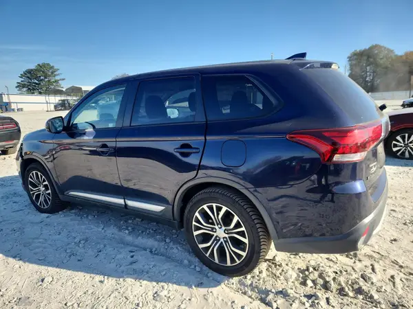 JA4AD3A34HZ032440 2017 MITSUBISHI OUTLANDER - Image 2
