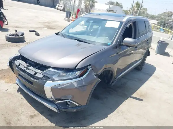 JA4AD3A34HZ034608 2017 MITSUBISHI OUTLANDER - Image 2