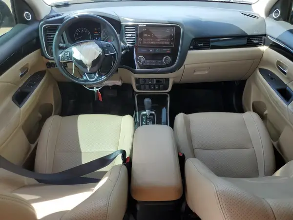 JA4AD3A34HZ035709 2017 MITSUBISHI OUTLANDER - Image 8
