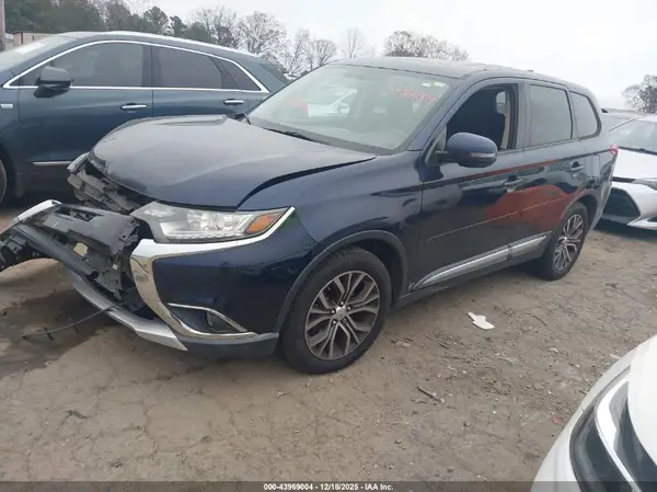 JA4AD3A34HZ037511 2017 MITSUBISHI OUTLANDER - Image 2