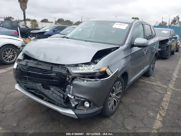 JA4AD3A34HZ044135 2017 MITSUBISHI OUTLANDER - Image 2