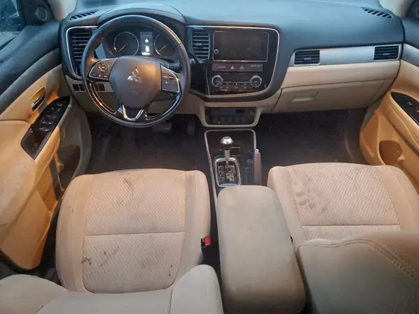 JA4AD3A34HZ054339 2017 MITSUBISHI OUTLANDER - Image 8