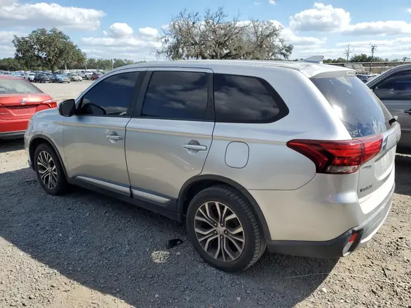 JA4AD3A34JJ002083 2018 MITSUBISHI OUTLANDER - Image 2