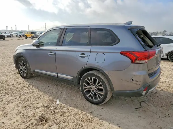 JA4AD3A34JJ004108 2018 MITSUBISHI OUTLANDER - Image 2