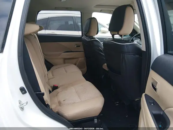 JA4AD3A34JZ001890 2018 MITSUBISHI OUTLANDER - Image 8