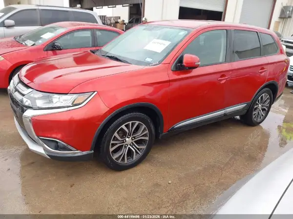 JA4AD3A34JZ014364 2018 MITSUBISHI OUTLANDER - Image 2